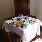 Aparthotel Torre Di Jano Dimora Storica 2*