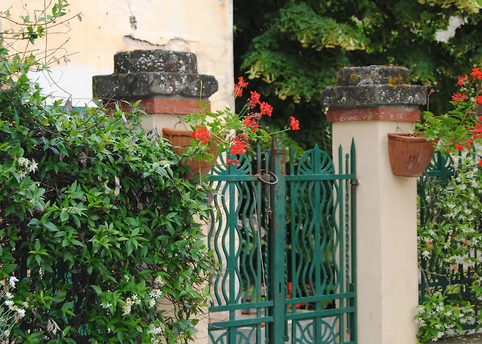 Aparthotel Torre Di Jano Dimora Storica Lama (Tuscany)