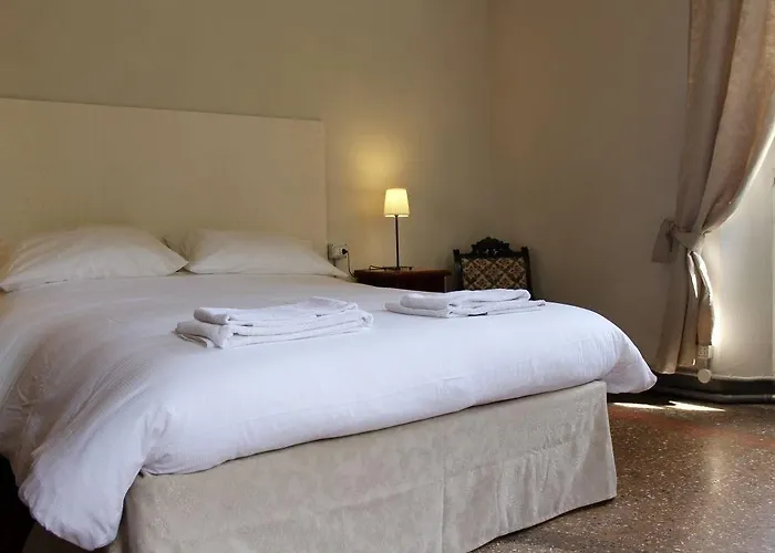 Torre Di Jano Dimora Storica Lejlighedshotel Lama (Tuscany)