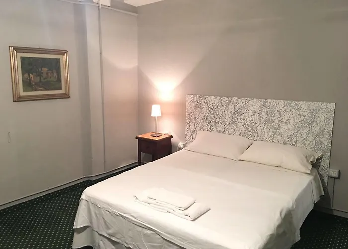 Torre Di Jano Dimora Storica Aparthotel Lama (Tuscany)